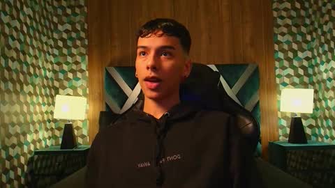 aiden_royce online show from 10/22/25, 05:30