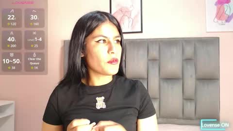 Snapshot of aiilynn_1 chatting on 10/17/25, 10:45 Ailyn online show from 10/17/25, 10:45