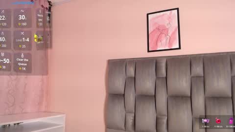 Snapshot of aiilynn_1 chatting on 11/11/25, 10:43 Ailyn online show from 11/11/25, 10:43