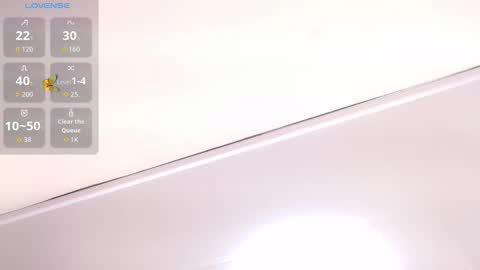 Snapshot of aiilynn_1 chatting on 11/14/25, 09:24 Ailyn online show from 11/14/25, 09:24