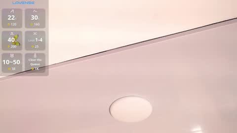 Snapshot of aiilynn_1 chatting on 11/18/25, 08:57 Ailyn online show from 11/18/25, 08:57