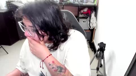 Snapshot of aikadreams chatting on 11/06/25, 02:07 Catalina online show from 11/06/25, 02:07