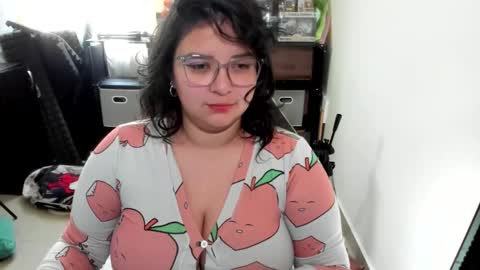 Snapshot of aikadreams chatting on 11/18/25, 12:53 Catalina online show from 11/18/25, 12:53