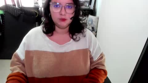 Snapshot of aikadreams chatting on 12/22/25, 12:57 Catalina online show from 12/22/25, 12:57