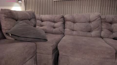 Snapshot of ailann_ chatting on 01/09/25, 10:52 Alisson online show from 01/09/25, 10:52