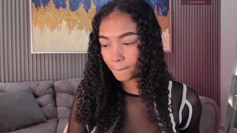 Snapshot of ailann_ chatting on 01/27/25, 07:46 Alisson online show from 01/27/25, 07:46