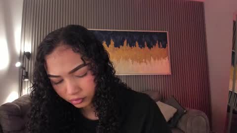 Snapshot of ailann_ chatting on 02/12/25, 07:45 Alisson online show from 02/12/25, 07:45