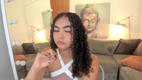 Snapshot of ailann_ chatting on 10/25/25, 07:41 Alisson online show from 10/25/25, 07:41