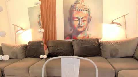 Snapshot of ailann_ chatting on 10/30/25, 07:36 Alisson online show from 10/30/25, 07:36