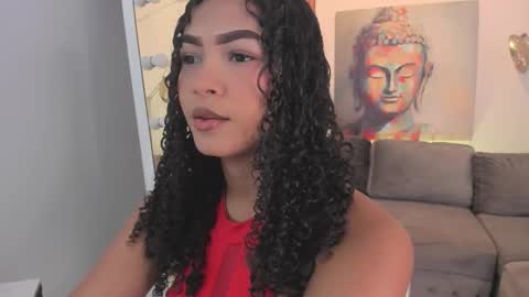 Snapshot of ailann_ chatting on 12/04/25, 07:44 Alisson online show from 12/04/25, 07:44