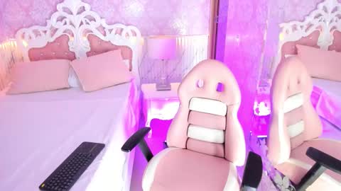   online show from 11/16/25, 02:06