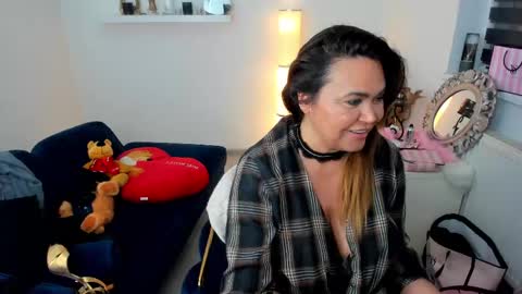 Aileen online show from 02/16/25, 06:43