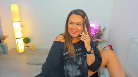 Aileen online show from 11/30/25, 05:06