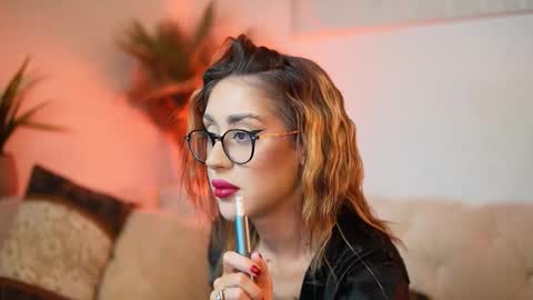  Aileen  online show from 12/18/25, 08:26