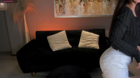 Snapshot of aileenvega chatting on 01/19/25, 05:49 AILEEN VEGA online show from 01/19/25, 05:49