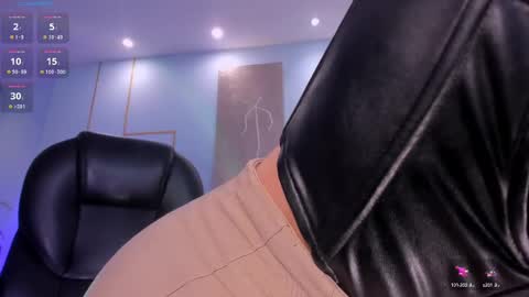 Snapshot of aileenvega chatting on 02/20/25, 06:02 AILEEN VEGA online show from 02/20/25, 06:02