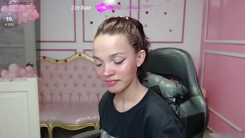 Snapshot of ailen_t chatting on 12/16/24, 03:51 Ailen online show from 12/16/24, 03:51