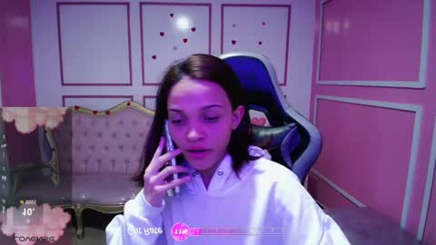 Snapshot of ailen_t chatting on 12/31/24, 03:23 Ailen online show from 12/31/24, 03:23