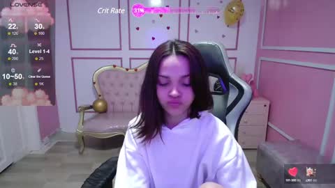 Snapshot of ailen_t chatting on 01/16/25, 06:35 Ailen online show from 01/16/25, 06:35