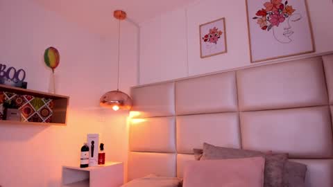 Aily Yozuko online show from 12/13/24, 08:09