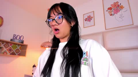 Aily Yozuko online show from 01/17/25, 09:39