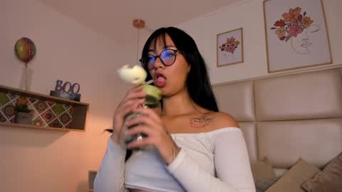 Aily Yozuko online show from 02/05/25, 02:51