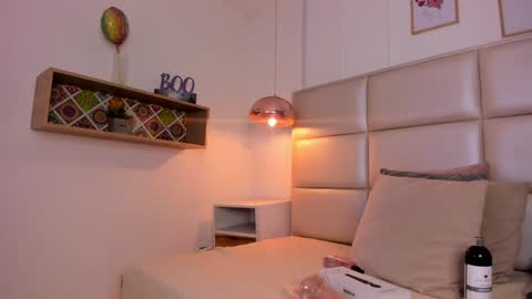 Aily Yozuko online show from 02/05/25, 10:19