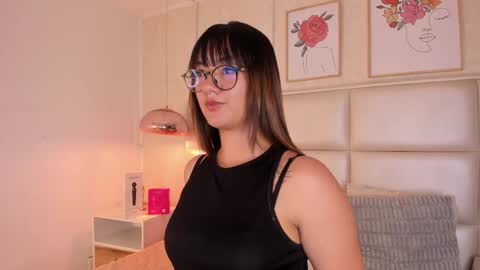 Snapshot of aily_yozuko chatting on 02/03/26, 02:21 Aily Yozuko online show from 02/03/26, 02:21