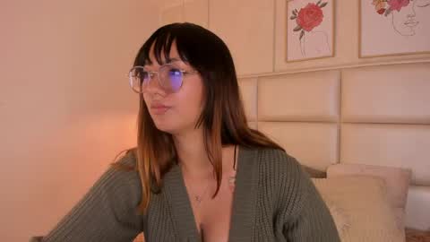 Snapshot of aily_yozuko chatting on 04/14/26, 02:39 Aily Yozuko online show from 04/14/26, 02:39