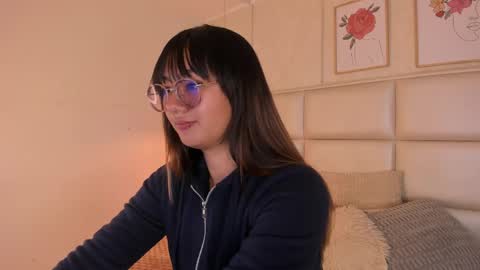 Snapshot of aily_yozuko chatting on 04/23/26, 02:35 Aily Yozuko online show from 04/23/26, 02:35