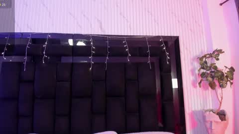 Snapshot of ailynblaze_ chatting on 03/13/26, 05:47 Ailyn Blaze online show from 03/13/26, 05:47