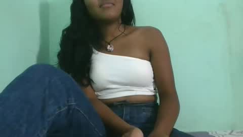 Snapshot of aimeamour chatting on 02/15/25, 07:06 aimeamour online show from 02/15/25, 07:06