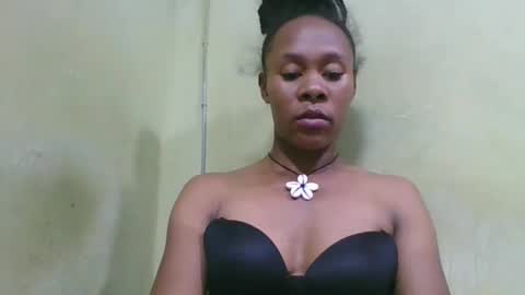 Snapshot of aimee982179 chatting on 04/21/26, 03:17 aimee982179 online show from 04/21/26, 03:17