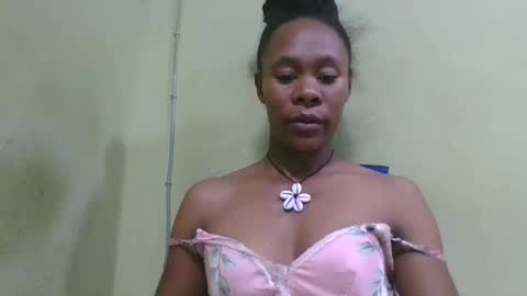 Snapshot of aimee982179 chatting on 04/24/26, 04:37 aimee982179 online show from 04/24/26, 04:37