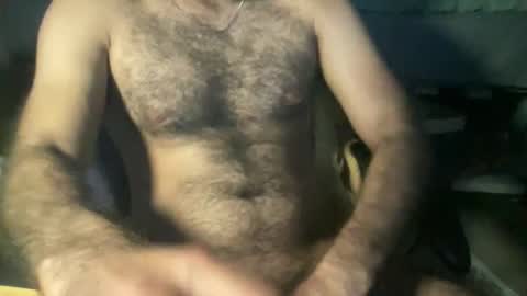 Snapshot of ain001 chatting on 05/18/26, 12:40 ain001 online show from 05/18/26, 12:40