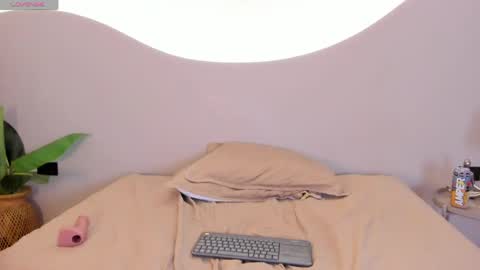 Snapshot of ainaah_ chatting on 05/31/26, 06:09 Ainaah online show from 05/31/26, 06:09
