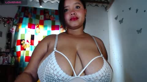 Snapshot of ainara__boobs chatting on 04/05/26, 02:25 Liz online show from 04/05/26, 02:25