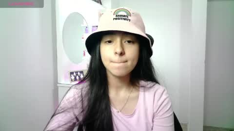 Snapshot of aineangeel chatting on 06/09/26, 12:33 AINE online show from 06/09/26, 12:33