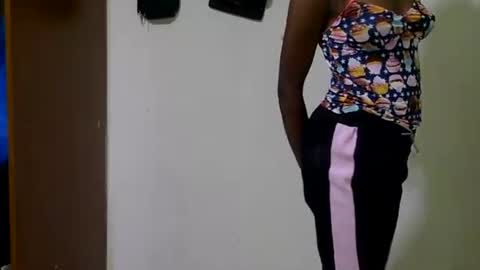 Snapshot of air_hottess chatting on 11/23/25, 08:03 Cindy online show from 11/23/25, 08:03