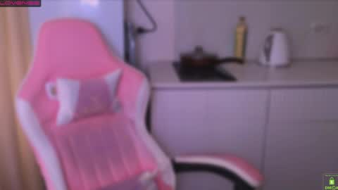 Snapshot of airyhill chatting on 04/19/26, 12:59 airyhill online show from 04/19/26, 12:59