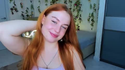 Snapshot of airysilhouette chatting on 11/13/25, 01:26 Louise online show from 11/13/25, 01:26