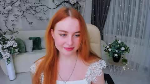 Snapshot of airysilhouette chatting on 11/16/25, 04:12 Louise online show from 11/16/25, 04:12