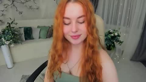 Snapshot of airysilhouette chatting on 12/05/25, 04:10 Louise online show from 12/05/25, 04:10