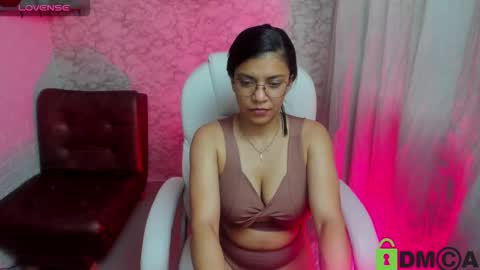 aisha__cambell online show from 11/12/25, 08:52