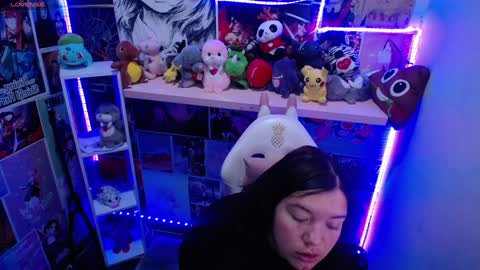 Snapshot of aisha_beneth chatting on 12/20/24, 06:02 online show from 12/20/24, 06:02