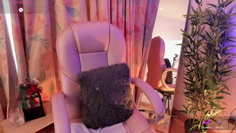 Aisha online show from 01/11/25, 03:42