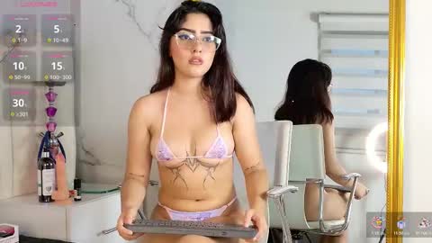 aisha_calloway online show from 11/18/25, 10:25