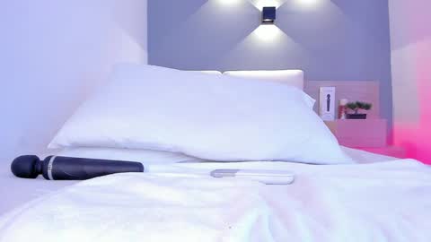 Snapshot of aisha_h chatting on 01/11/25, 11:02 Aisha online show from 01/11/25, 11:02