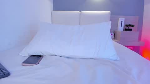 Snapshot of aisha_h chatting on 01/21/25, 08:11 Aisha online show from 01/21/25, 08:11