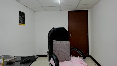 Snapshot of aisha_hotts777 chatting on 03/25/26, 04:07 Aisha online show from 03/25/26, 04:07